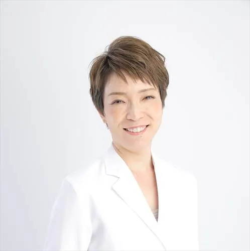 デンタルサロン ナチュール銀座の歯科医師の日高暁子先生