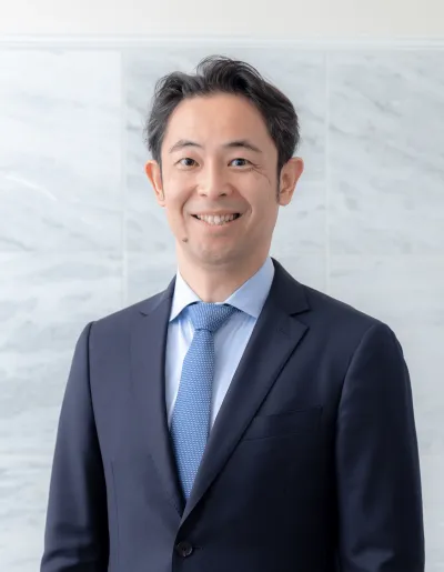 エムアンドアソシエイツ矯正歯科の歯科医師の増岡尚哉先生