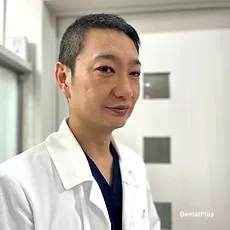 ジンデンタルクリニックの歯科医師の藤江仁厚先生