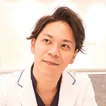 葛西モア矯正歯科の歯科医師の酒井優真先生