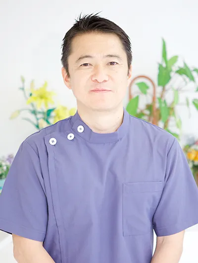 こみや矯正歯科の歯科医師の小宮徳春先生