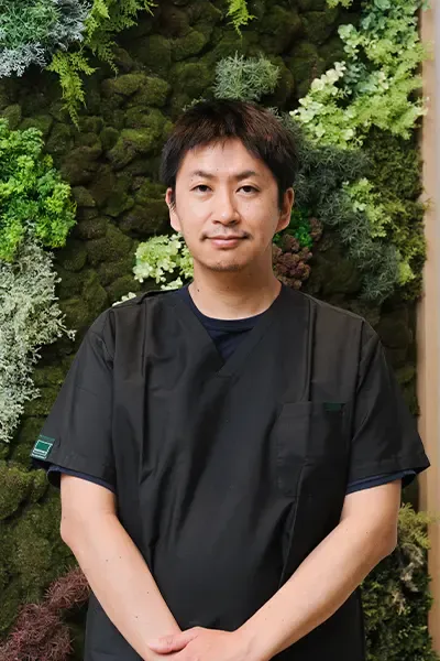 緑のテラス歯科クリニックの歯科医師の丸山啓介先生