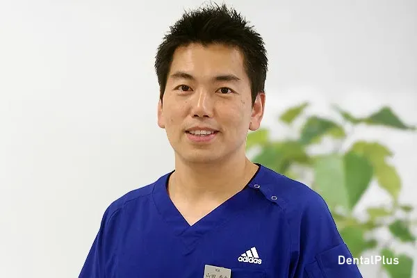 心斎橋クローバー歯科の歯科医師の山田秀史先生