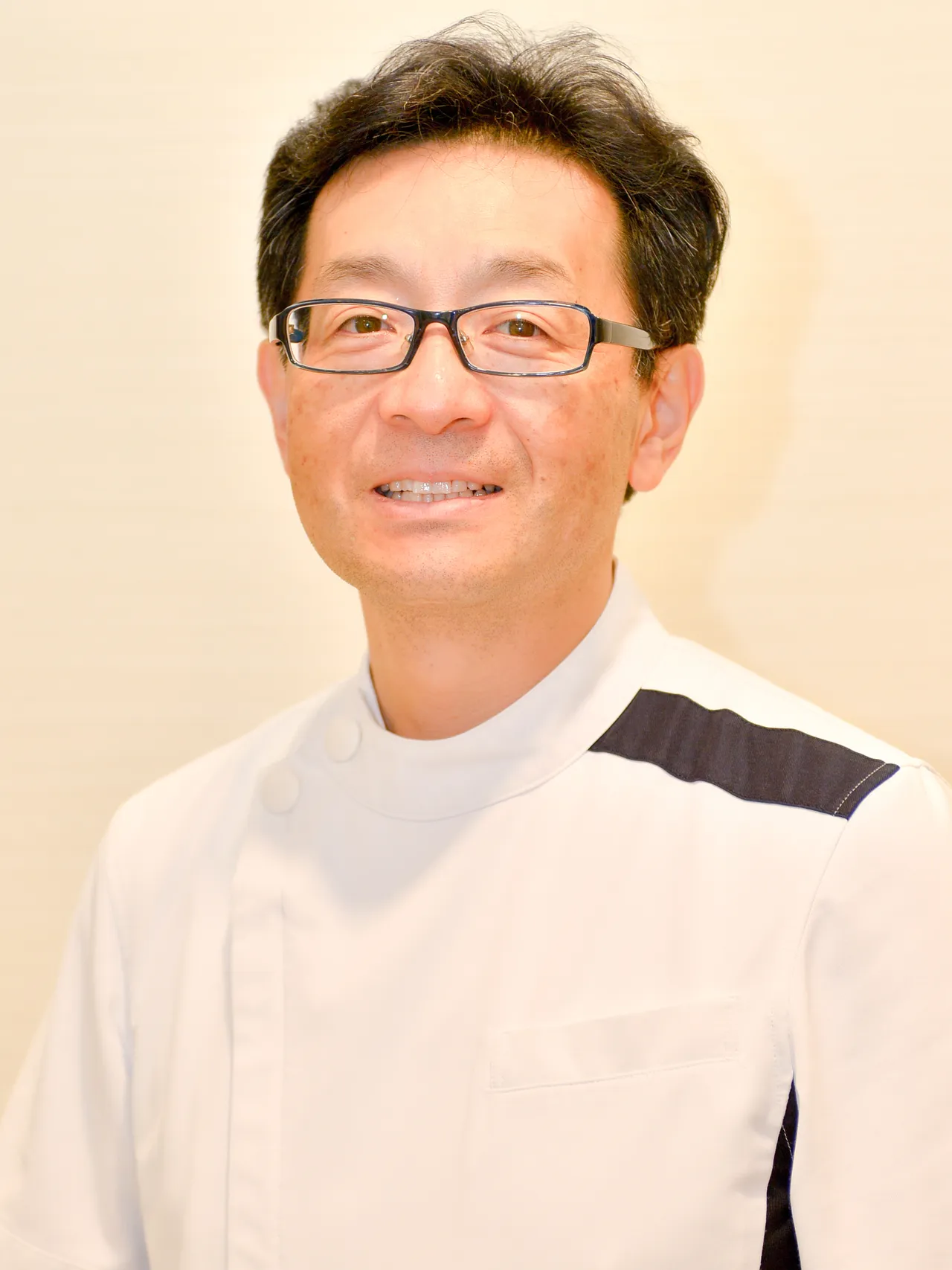 上本町おとな・こども矯正歯科の歯科医師の橋本浩史先生